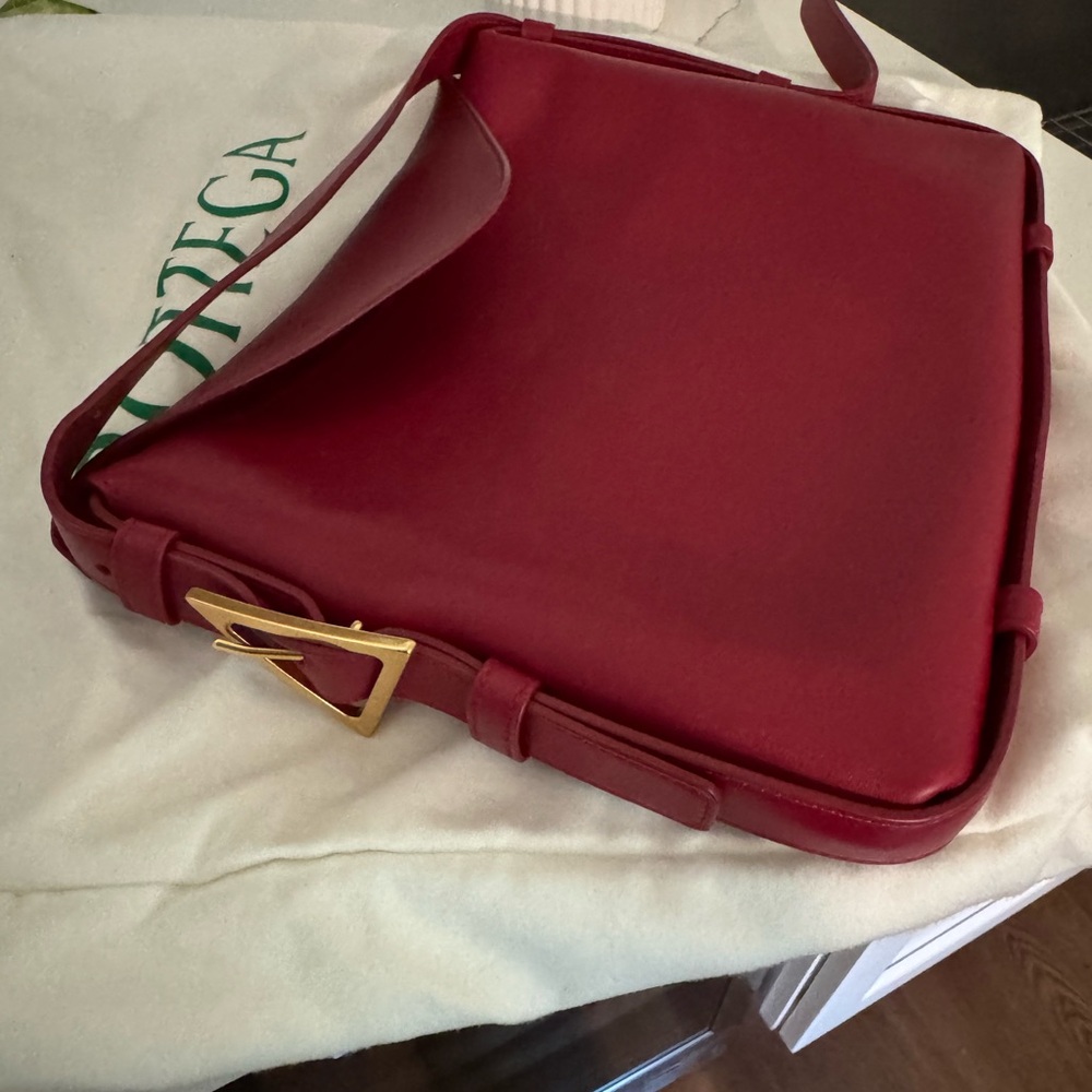 Bottega Veneta Authentic Small Cradle Leather Shoulder Handbag Dark Red NWT - Picture 7 of 13
